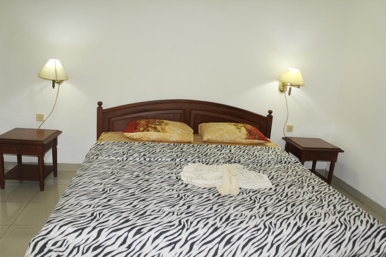 サヌール ユリア 1 Bed & Breakfast エクステリア 写真