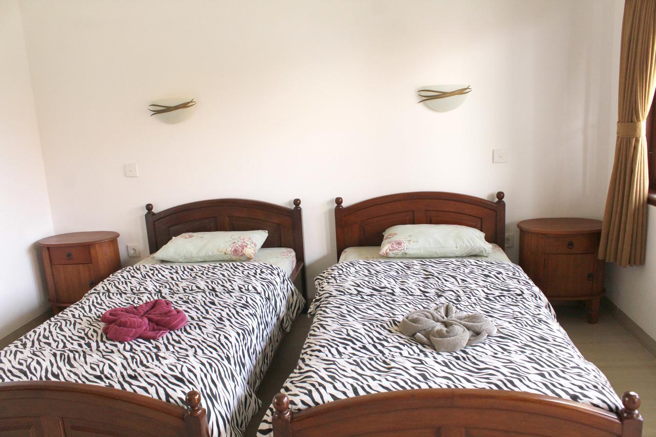 サヌール ユリア 1 Bed & Breakfast エクステリア 写真